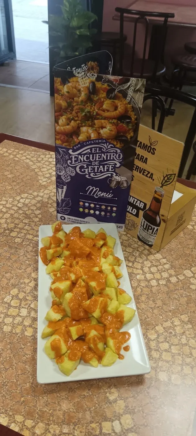 Patatas con salsa